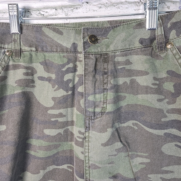 Vintage Faded Glory Green Camouflage A-Line With Cargo Skirt Womens Size 6 - Picture 3 of 5